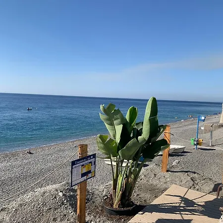 Andi Casa - Sicilia - Vista Mare 圣泰雷萨迪里瓦